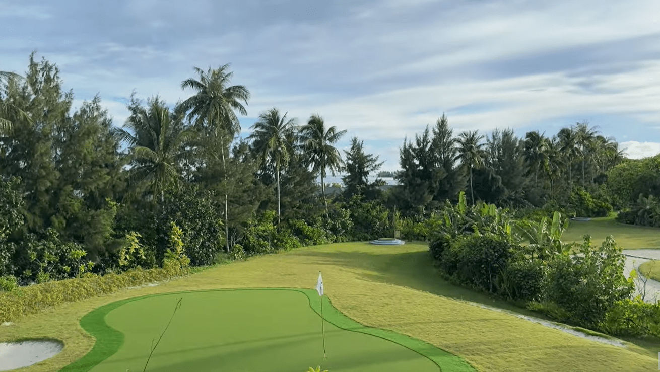 Best of Maldives Golf Holes - Jawakara